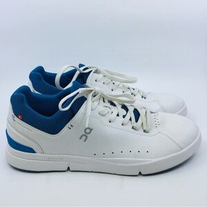 On THE ROGER Advantage men’s white and blue sneakers 12.5